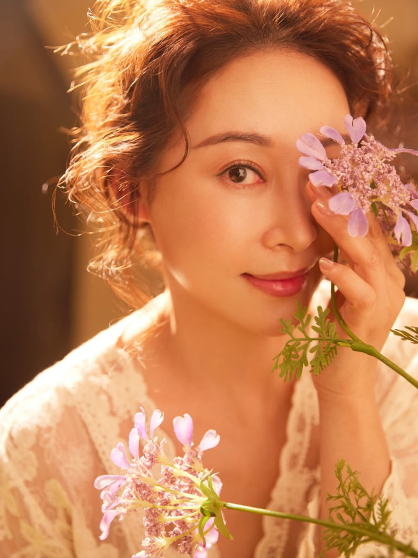 楊卓娜巴黎瘋狂買袋入VIP房罕有炫富!三大高奢品牌手袋任揀場面超誇張