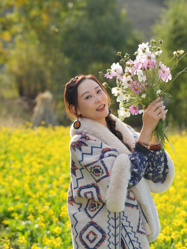 楊卓娜巴黎瘋狂買袋入VIP房罕有炫富!三大高奢品牌手袋任揀場面超誇張