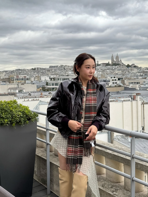 楊卓娜巴黎瘋狂買袋入VIP房罕有炫富!三大高奢品牌手袋任揀場面超誇張