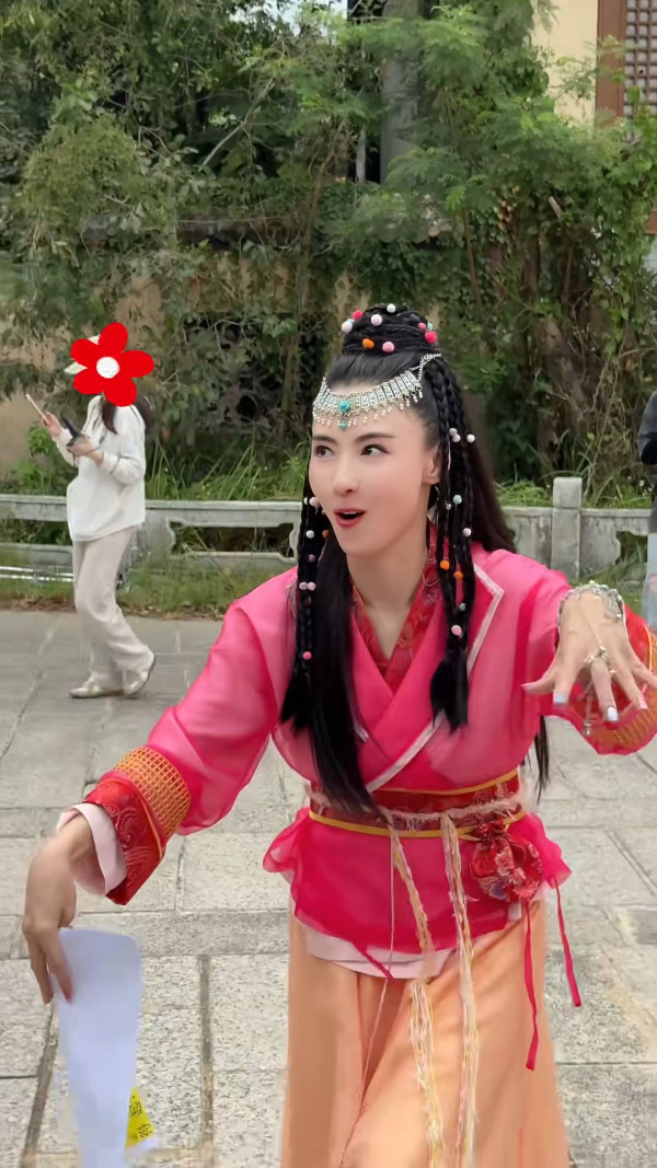 百億視后退出娛樂圈多年突然重返TVB 因一事激罕現身電視城惹復出疑雲?