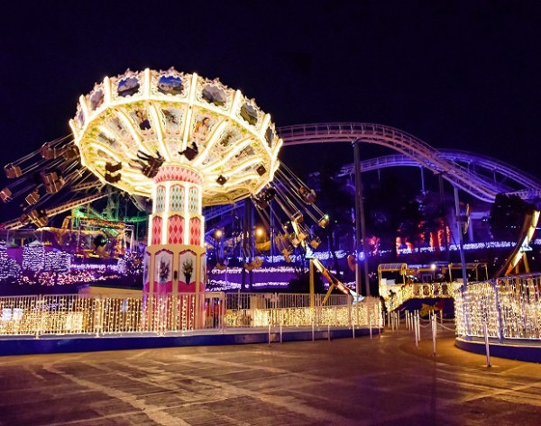 大阪聖誕2025|枚方公園「光之遊樂園」聖誕必去!巨型聖誕樹+燈籠廣場+浪漫夢幻花海