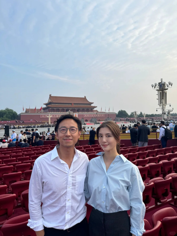 吳千語施伯雄被野生捕獲街頭拍拖 豪門夫妻私下互動曝光真實關係