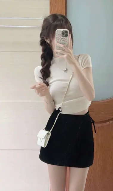 港男吐槽港女穿搭「肉酸」7大缺點輸內地女：建議「多啲上小紅書」