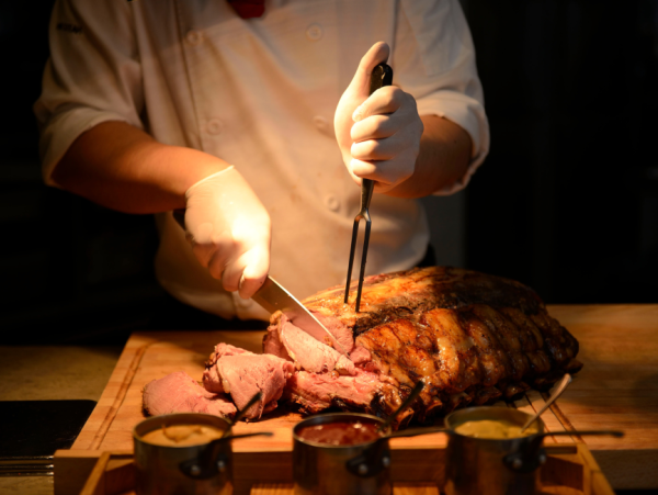 銅鑼灣Mr.Steak自助餐$111起/位  任食雪花蟹腳/生蠔/美國燒牛肉/煎鴨肝!現場直擊有咩食