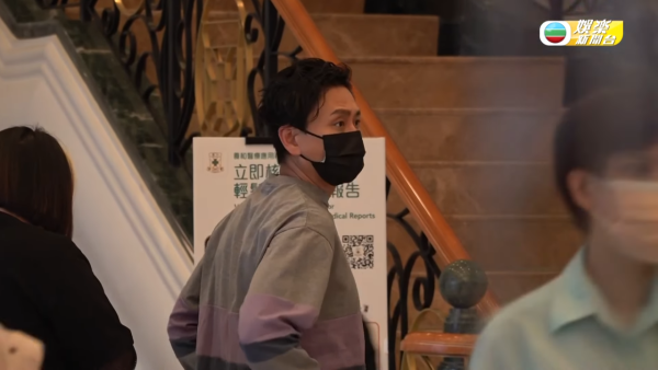 許紹雄驚傳病危眾藝人趕赴醫院探望 黃子華逗留25分鐘神情落寞