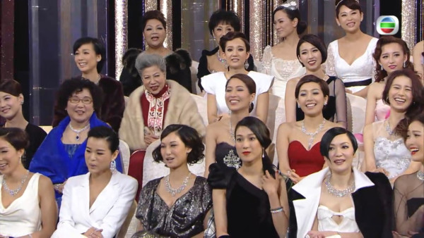 許紹雄好演技連續三年台慶攞獎!12年前台上公開妙回「熄電視」行動贏全場掌聲