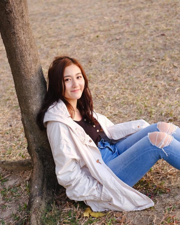 前TVB小花離巢後神隱兩年驚爆生B 無預警報喜IG晒一家三口抱B照