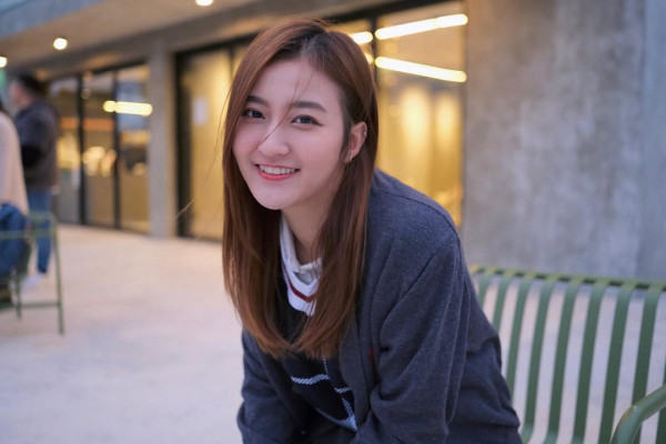 前TVB小花離巢後神隱兩年驚爆生B 無預警報喜IG晒一家三口抱B照