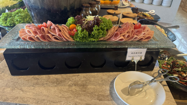 銅鑼灣Mr.Steak自助餐$111起/位  任食雪花蟹腳/生蠔/美國燒牛肉/煎鴨肝!現場直擊有咩食