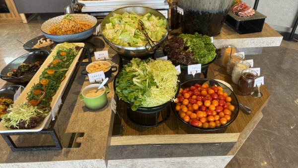銅鑼灣Mr.Steak自助餐$111起/位  任食雪花蟹腳/生蠔/美國燒牛肉/煎鴨肝!現場直擊有咩食