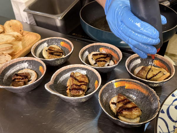 銅鑼灣Mr.Steak自助餐買一送一！人均$210起 任食生蠔/雪花蟹腳/極黑牛鐵板燒/即焗心太軟！附現場直擊自助餐美食