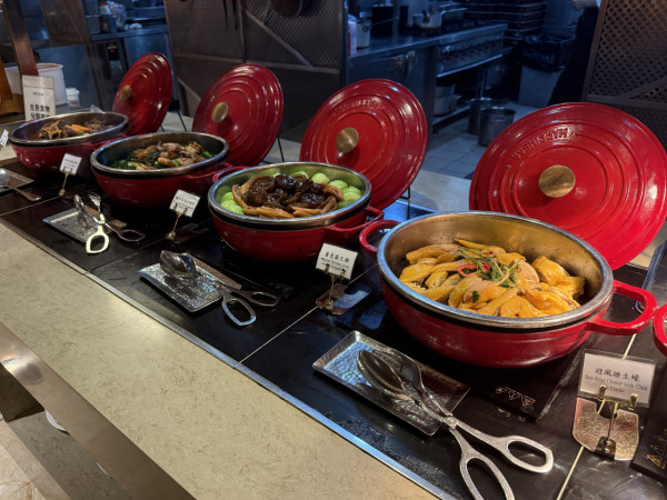 銅鑼灣Mr.Steak自助餐$111起/位  任食雪花蟹腳/生蠔/美國燒牛肉/煎鴨肝！現場直擊有咩食