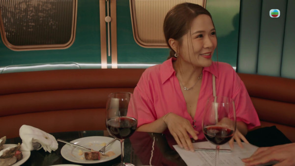 金式森林丨梁敏巧拍劇6年首次演有名字角色 客串「八婆網紅」白鴿眼超搶戲