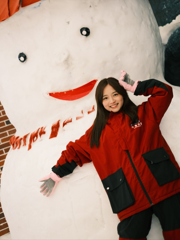 《女神配對》CP蜜遊深圳放閃 大曬雪地自拍照勁sweet 