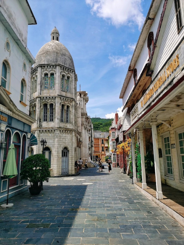 玫瑰小鎮。圖片來源:小紅書@Lucky猪 玫瑰小鎮。圖片來源:小紅書@Lucky猪