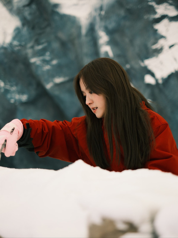 《女神配對》CP蜜遊深圳放閃 大曬雪地自拍照勁sweet 