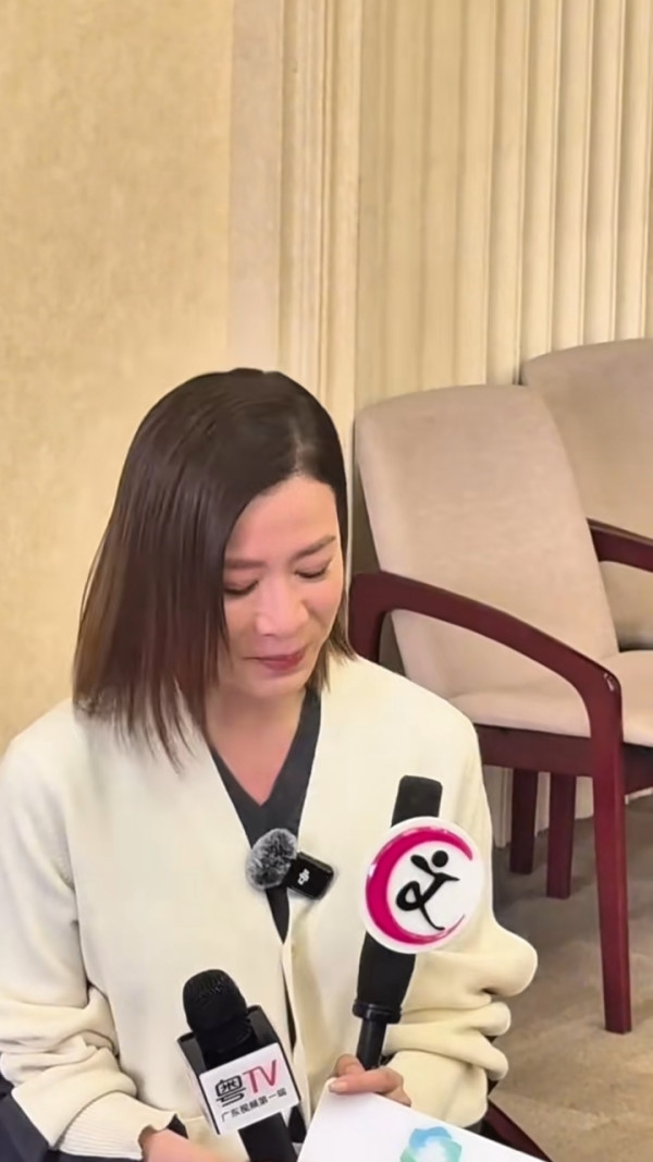 許紹雄離世|佘詩曼強忍悲痛承諾照顧契爺家人 淚訴:我很想你,但我不會再哭了