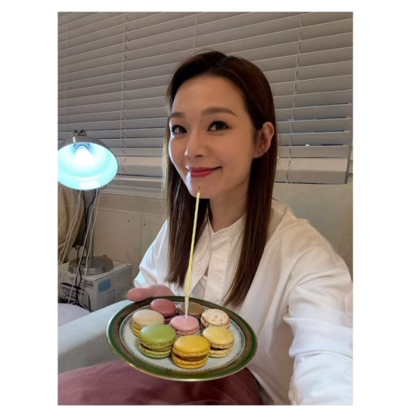 43歲女藝人驚爆遇交通意外頸椎移位 獨自入院後需戴頸箍開工惹擔憂