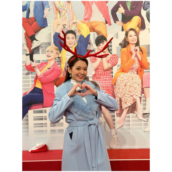 43歲女藝人驚爆遇交通意外頸椎移位 獨自入院後需戴頸箍開工惹擔憂