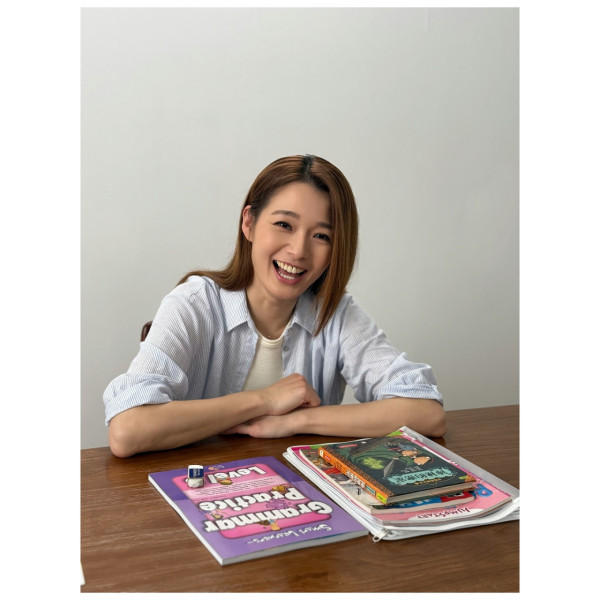 43歲女藝人驚爆遇交通意外頸椎移位 獨自入院後需戴頸箍開工惹擔憂