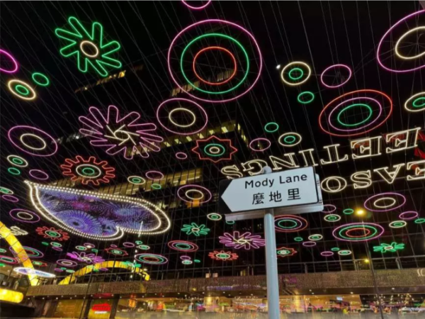 聖誕節燈飾開篷巴士遊 2人同行$88 人均只需$44!無遮擋視野尖沙咀聖誕燈飾感受冬日節慶