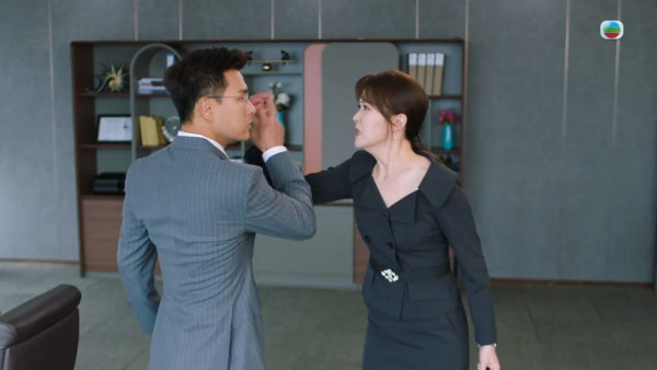 巨塔之后|劉佩玥怒摑陳展鵬臉都側埋 40秒切換3種情緒兼撕心裂肺式爆喊