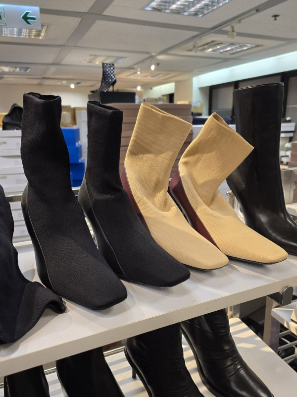 尖沙咀海港城開倉低至1折!Lane Crawford名牌折上折!超抵價入手MOSCHINO/LOEWE/Chloé