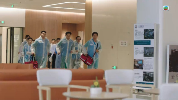 巨塔之后大結局|陳煒陳展鵬化身「復仇者聯盟」 封足三日隧道拍10車連環相撞