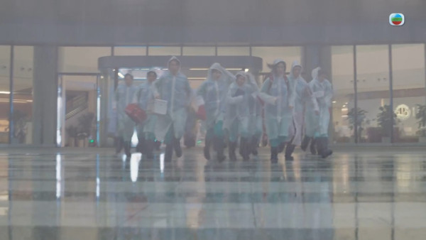 巨塔之后大結局|陳煒陳展鵬化身「復仇者聯盟」 封足三日隧道拍10車連環相撞