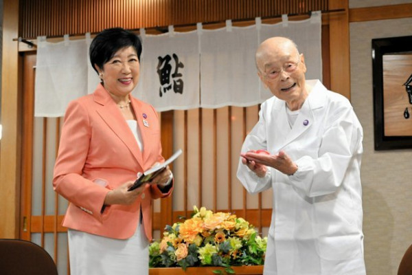 長壽秘訣|日本「壽司之神」小野二郎100歲大壽揭健康秘訣!堅持做1件事想活到114歲