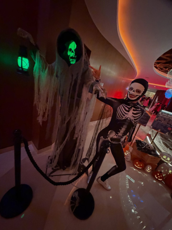 萬聖節30大藝人應節搞怪裝扮合集!呢位視帝同女歌手扮完冇人認得出