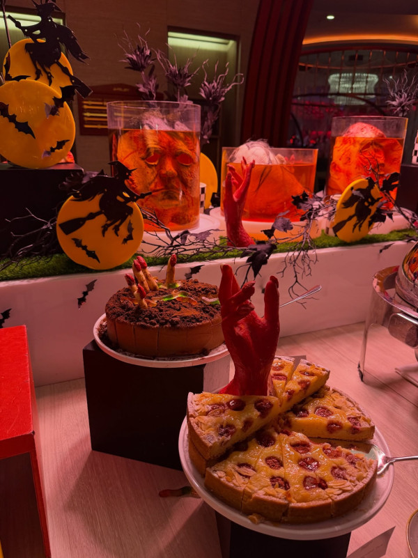 萬聖節30大藝人應節搞怪裝扮合集!呢位視帝同女歌手扮完冇人認得出