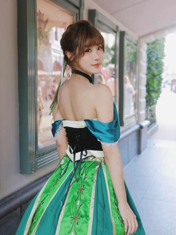 萬聖節30大藝人應節搞怪裝扮合集!呢位視帝同女歌手扮完冇人認得出