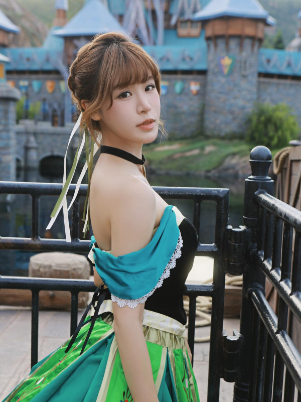 萬聖節30大藝人應節搞怪裝扮合集!呢位視帝同女歌手扮完冇人認得出