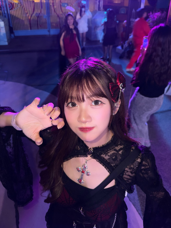 萬聖節30大藝人應節搞怪裝扮合集!呢位視帝同女歌手扮完冇人認得出