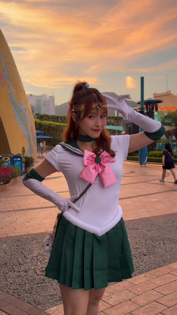 萬聖節30大藝人應節搞怪裝扮合集!呢位視帝同女歌手扮完冇人認得出