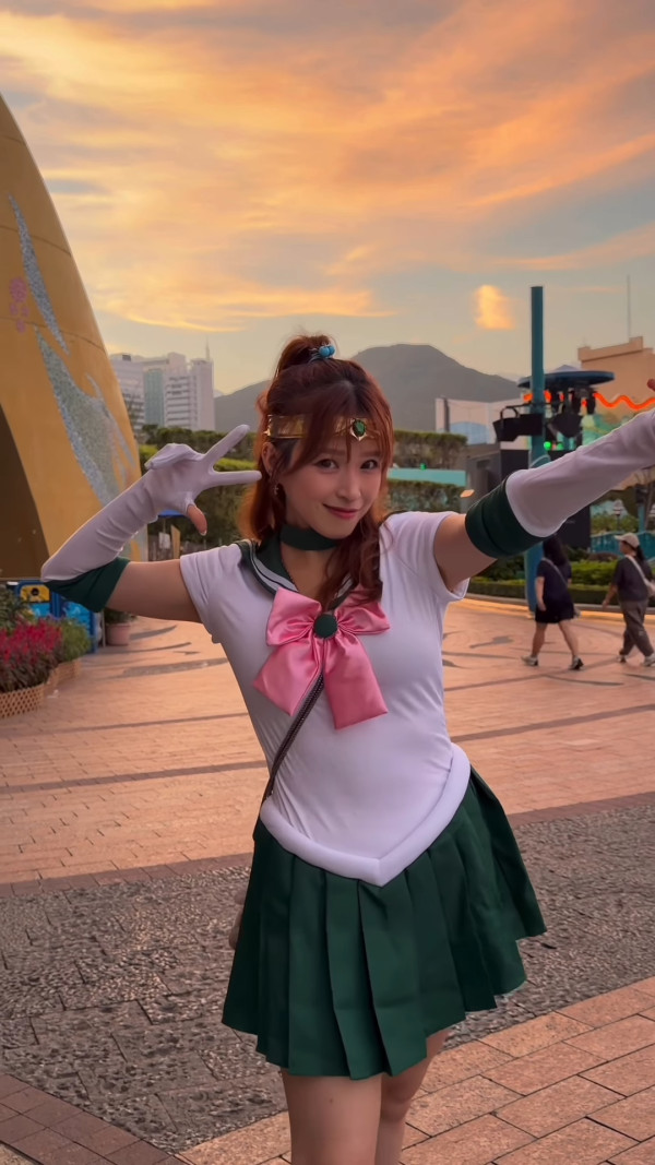 萬聖節30大藝人應節搞怪裝扮合集!呢位視帝同女歌手扮完冇人認得出