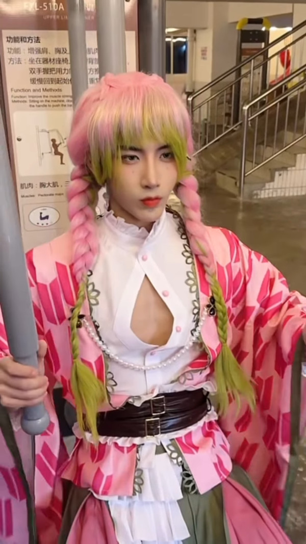 萬聖節30大藝人應節搞怪裝扮合集!呢位視帝同女歌手扮完冇人認得出