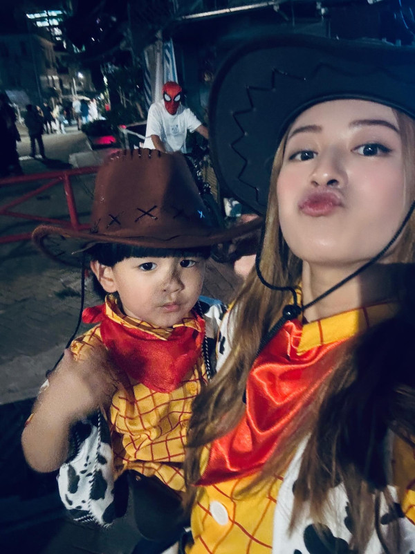 萬聖節30大藝人應節搞怪裝扮合集!呢位視帝同女歌手扮完冇人認得出