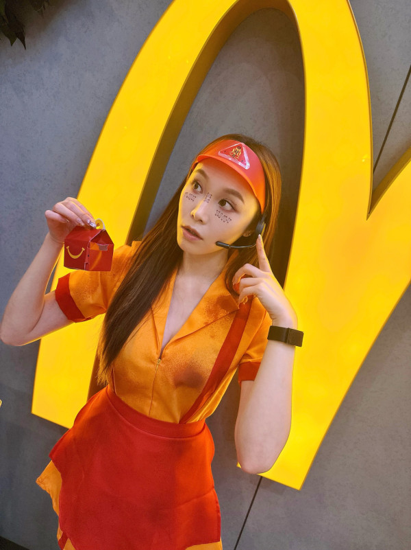 萬聖節30大藝人應節搞怪裝扮合集!呢位視帝同女歌手扮完冇人認得出