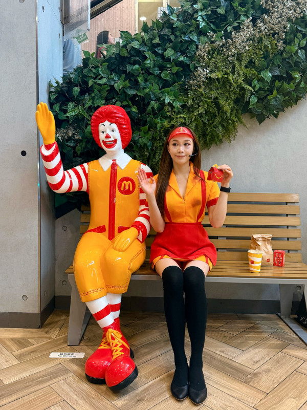 萬聖節30大藝人應節搞怪裝扮合集!呢位視帝同女歌手扮完冇人認得出