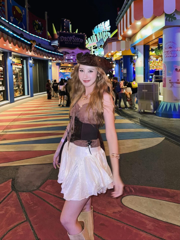 萬聖節30大藝人應節搞怪裝扮合集!呢位視帝同女歌手扮完冇人認得出