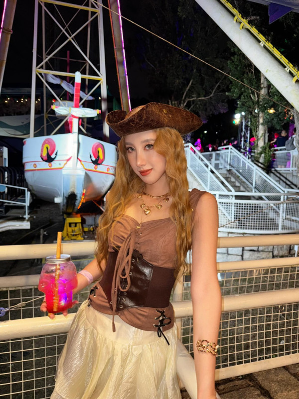 萬聖節30大藝人應節搞怪裝扮合集!呢位視帝同女歌手扮完冇人認得出