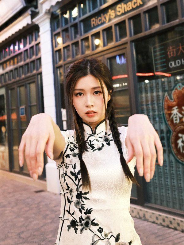 萬聖節30大藝人應節搞怪裝扮合集!呢位視帝同女歌手扮完冇人認得出