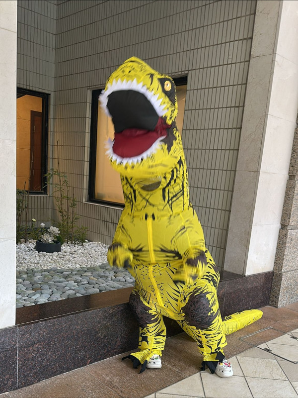 萬聖節30大藝人應節搞怪裝扮合集!呢位視帝同女歌手扮完冇人認得出