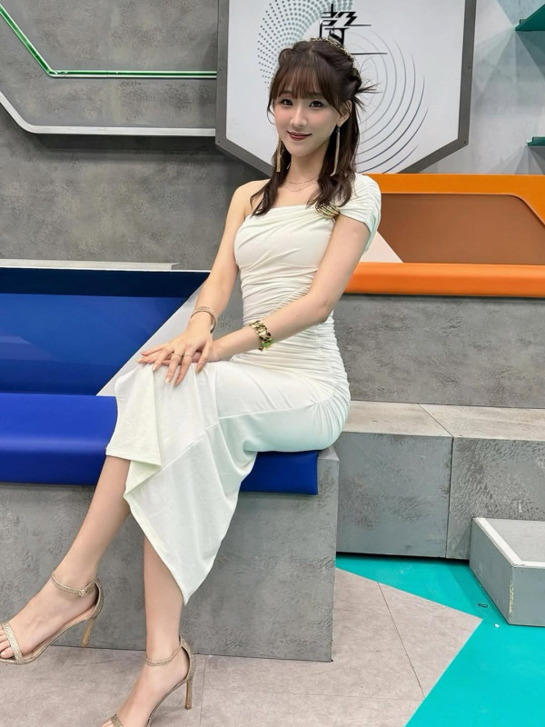 聲秀｜22歲甄敏芳Jenny背景起底！澳門學生單身來港 「顏值擔當」女神造型靚爆