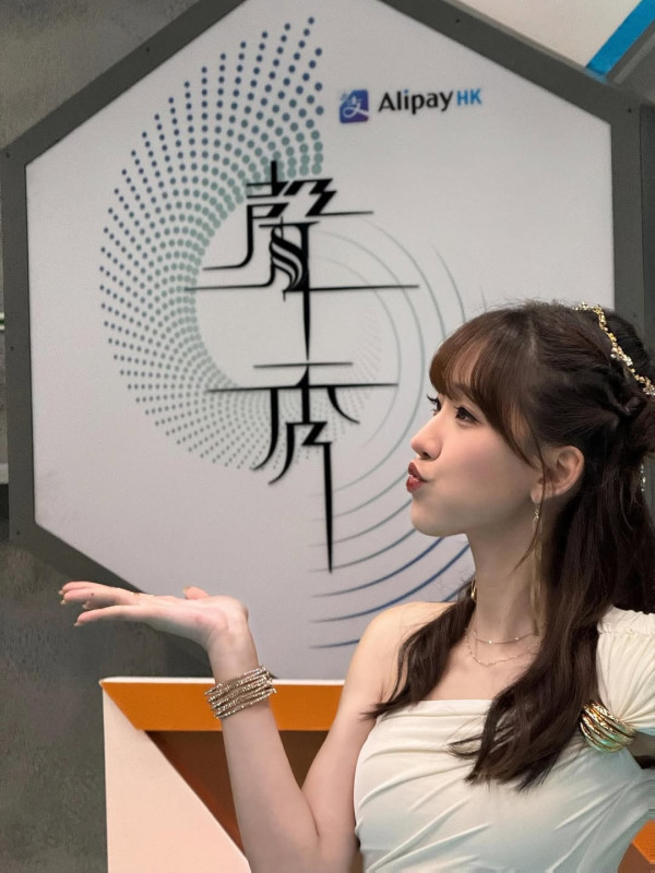 聲秀｜22歲甄敏芳Jenny背景起底！澳門學生單身來港 「顏值擔當」女神造型靚爆