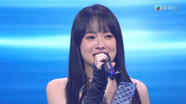 聲秀｜亞軍23歲柯雨霏Ophelia背景起底！城市大學畢業 海選獲封「陳瀅2.0」