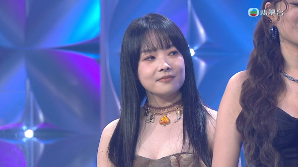 聲秀決賽|陳奐仁突然嚴肅制止觀眾席行為 兩度出聲突發小插曲:「講緊嘢」