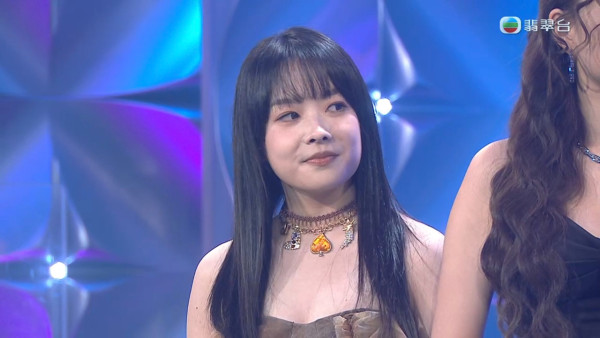 聲秀決賽|陳奐仁突然嚴肅制止觀眾席行為 兩度出聲突發小插曲:「講緊嘢」